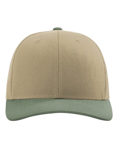 Baseball cap in tan-beige with green brim and small ventilation eyelets