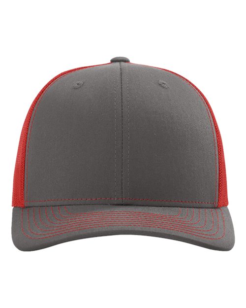 Baseball cap in dark gray with red side panels and red striped brim stitching